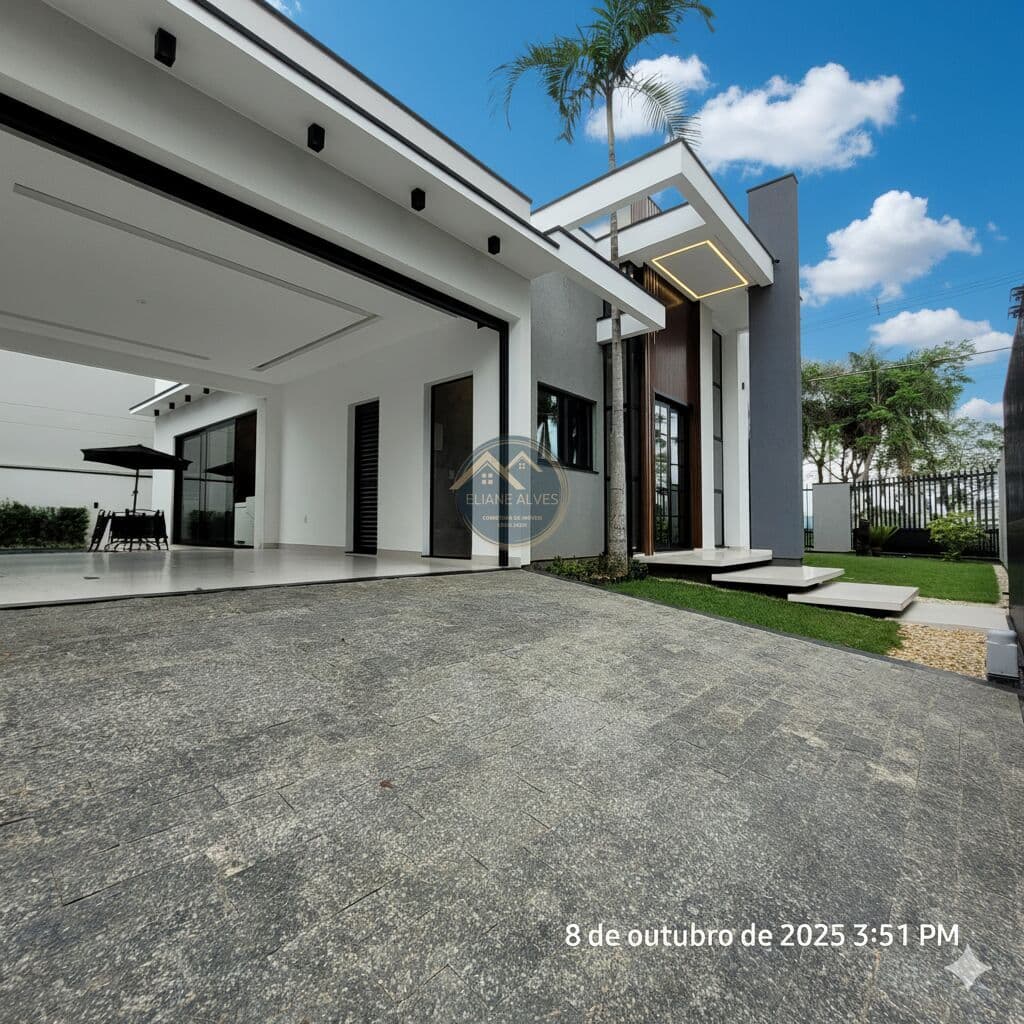 Sua casa dos sonhos em um bairro planejado no litoral!