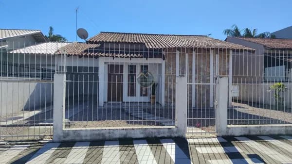 Casa em Tijucas - Areias