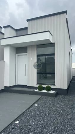 Casa individual com suíte pronta para morar em Tijucas