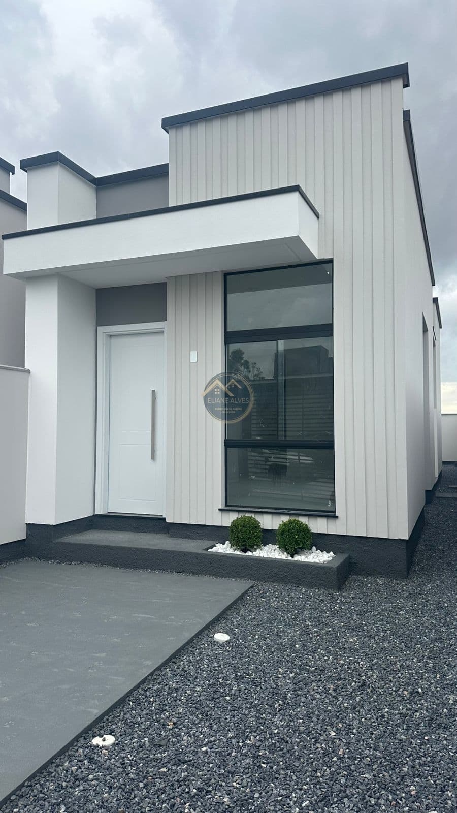 Casa individual com suíte pronta para morar em Tijucas