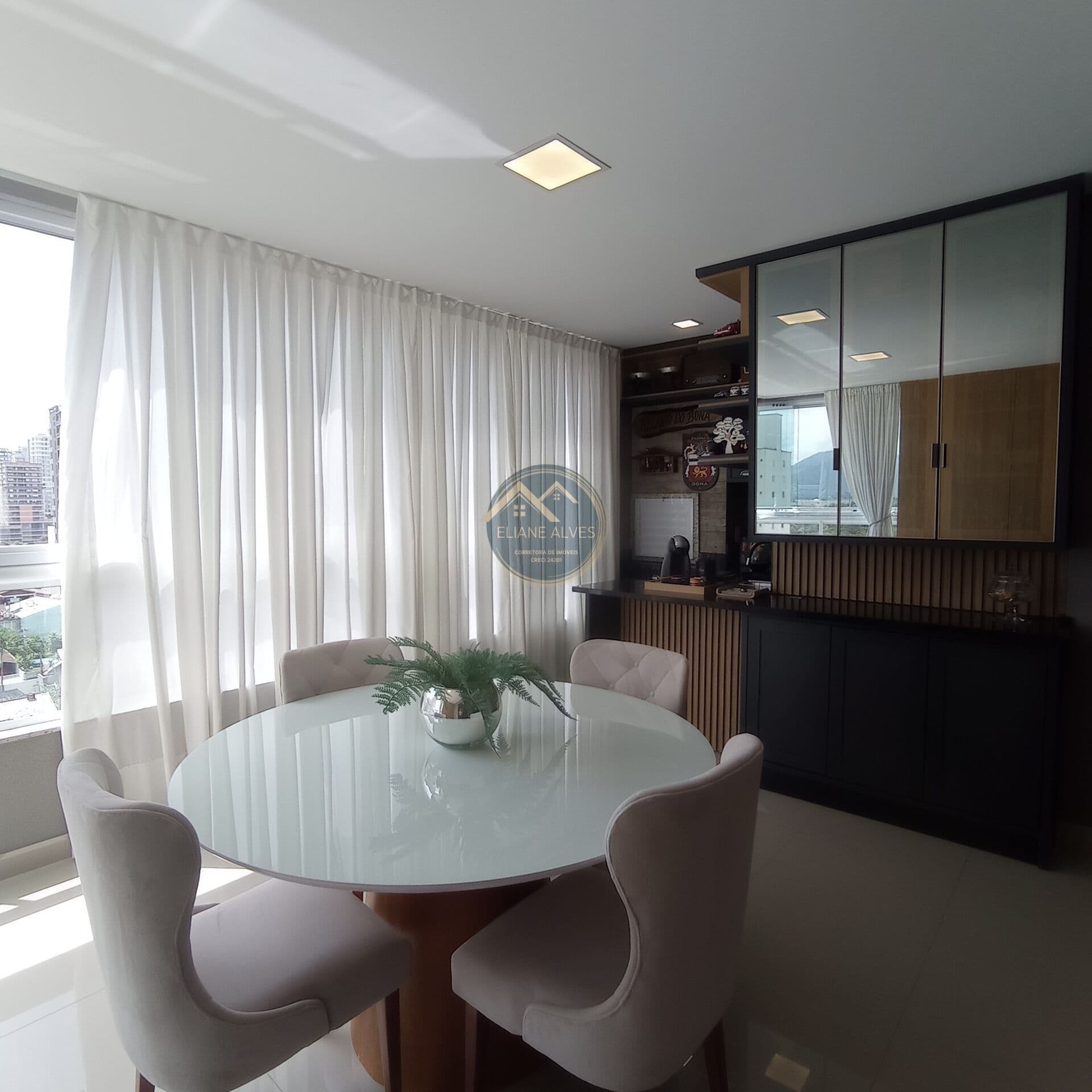 Apartamento em Itapema - Meia Praia
