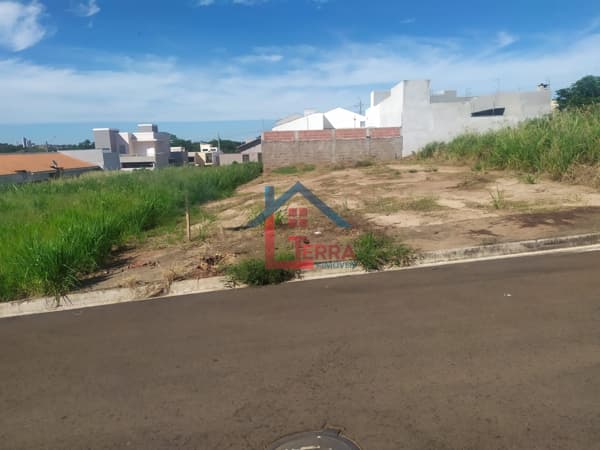 Lote/Terreno em Catanduva - Jardim Monte Carlo