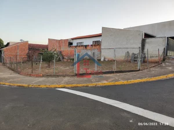 Lote/Terreno em Itajobi - Centro