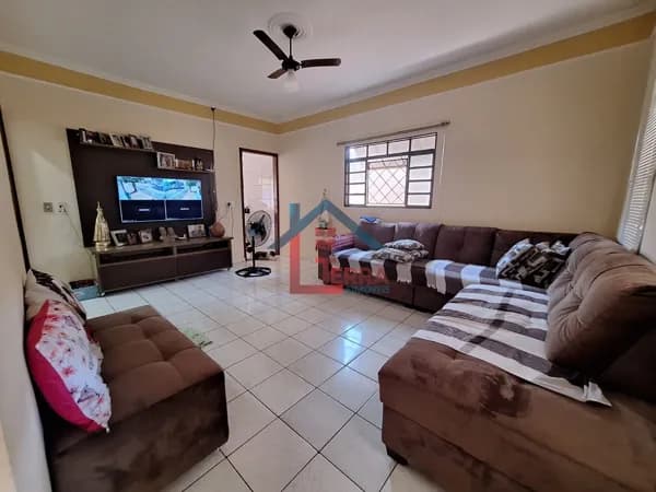 Casa em Catanduva - Parque Residencial Paraíso
