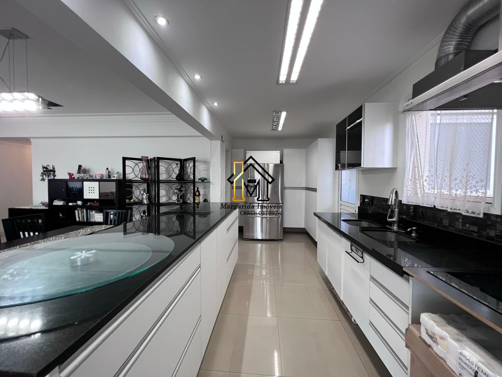 Esse já foi Vendido! A Venda 139m² Apartamento no Mairare