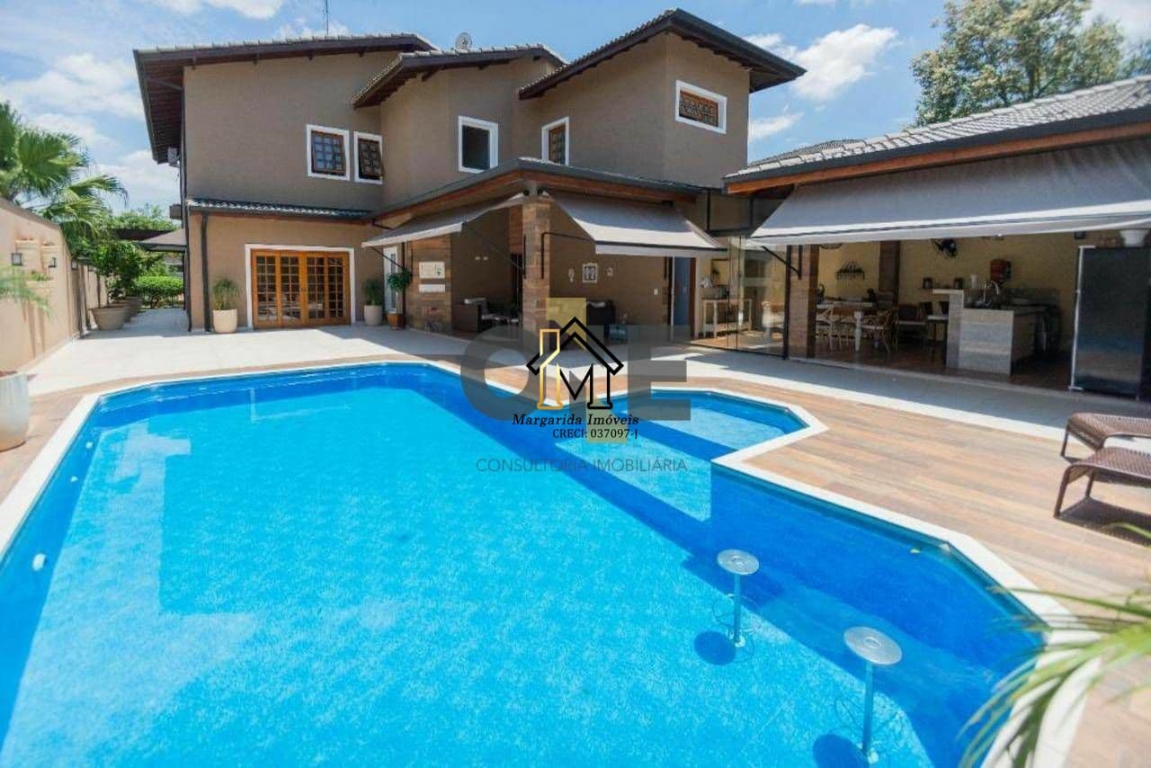 VENDO Casa em Condomínio no Golf Village