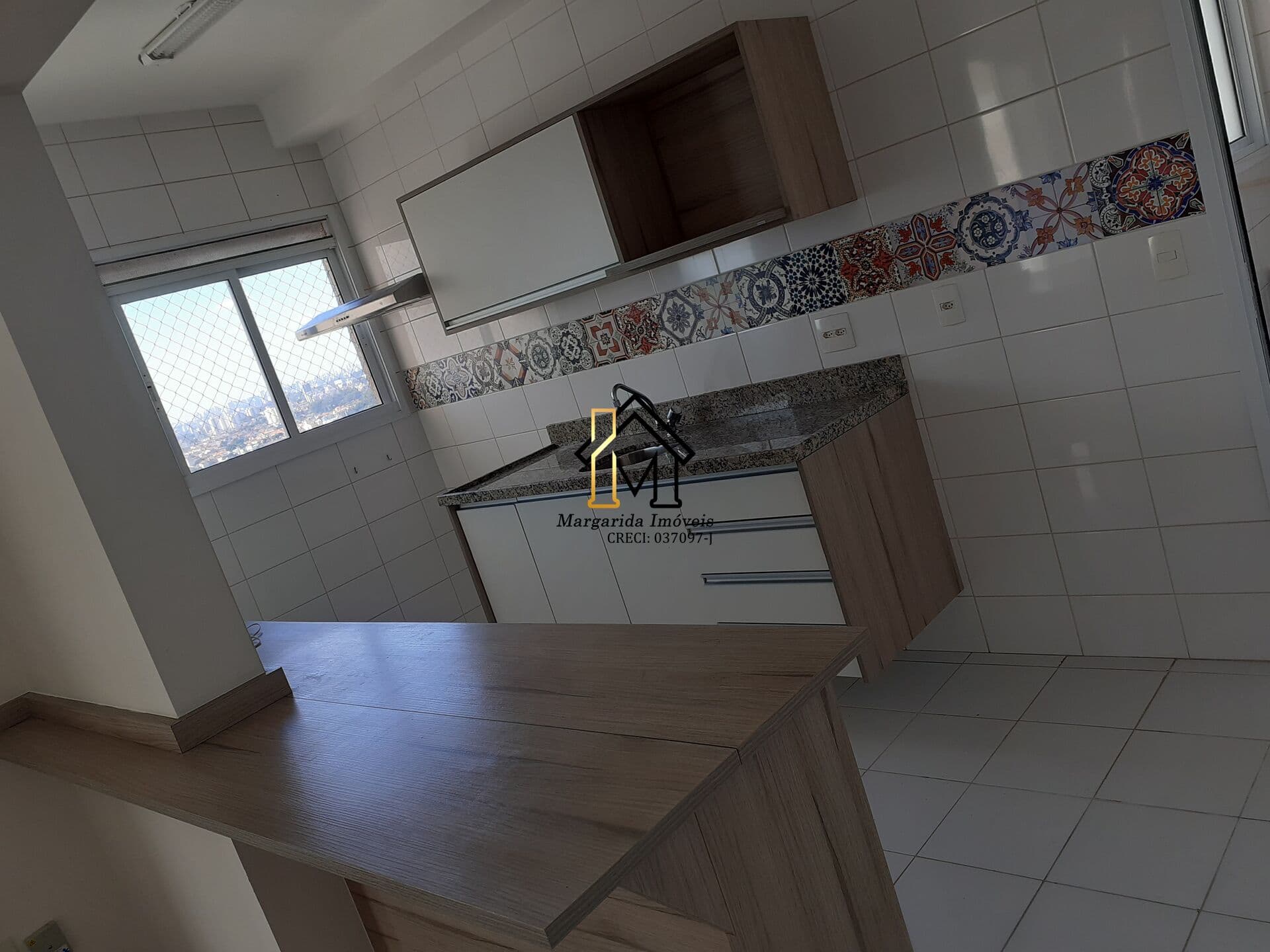 Está com Inquilino. A Venda Mairare 91m²