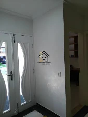 Casa de Condomínio em Cotia - São Paulo II