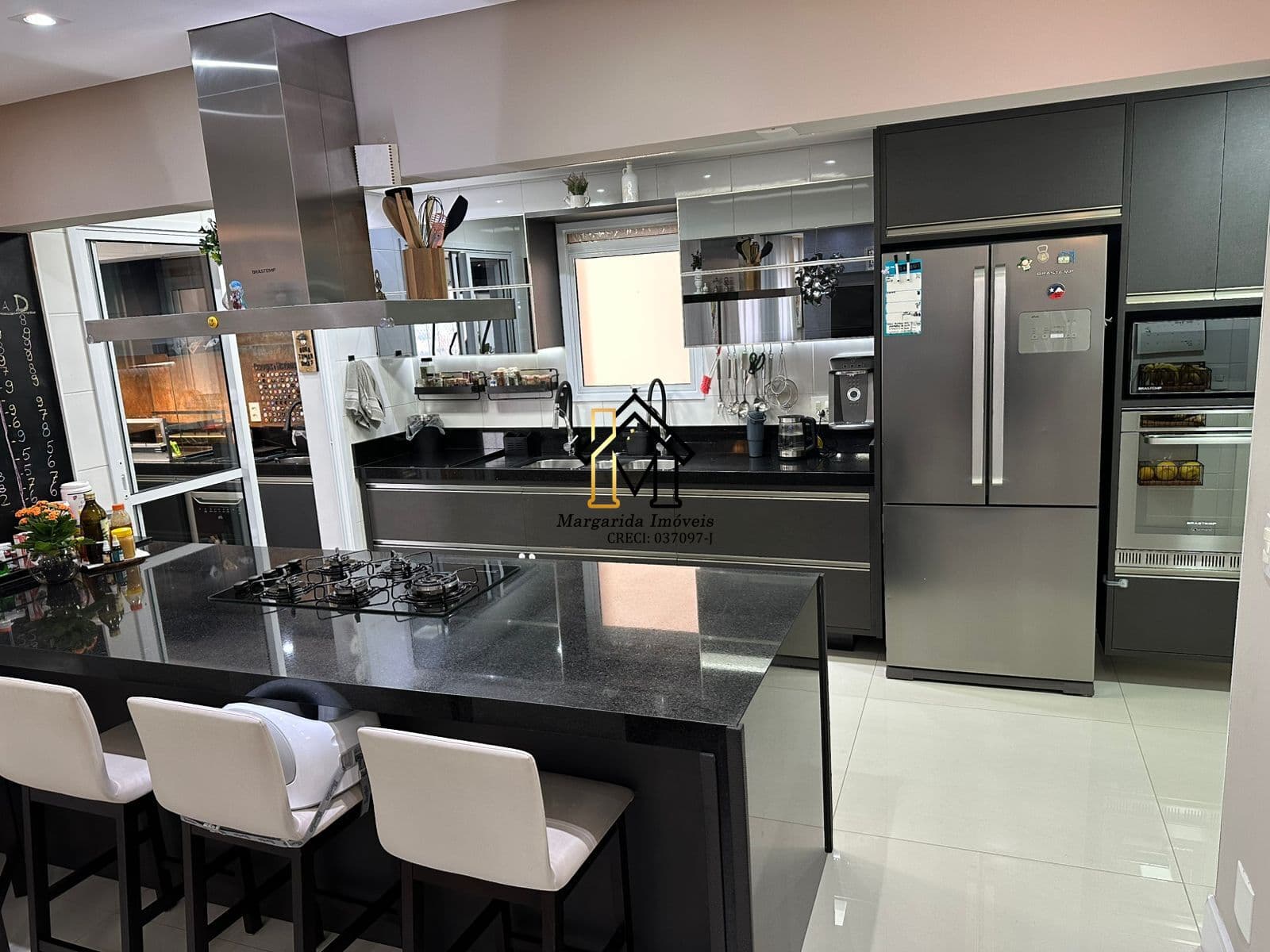 Já foi alugado! 136m² Apartamento no Mairare