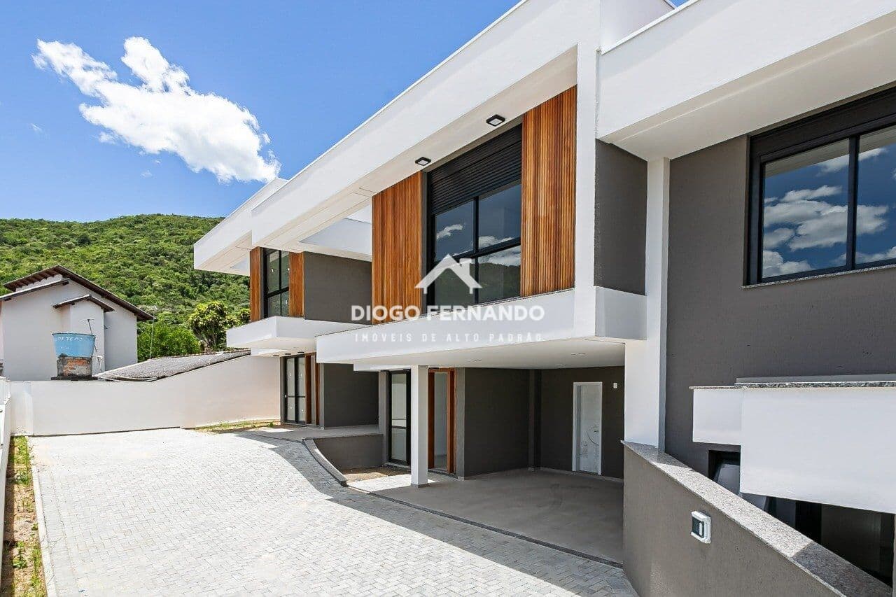 Casa a venda de 3 suítes em Santo Antônio de Lisboa