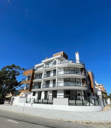 Apartamento em Condomínio Novo nos Açores