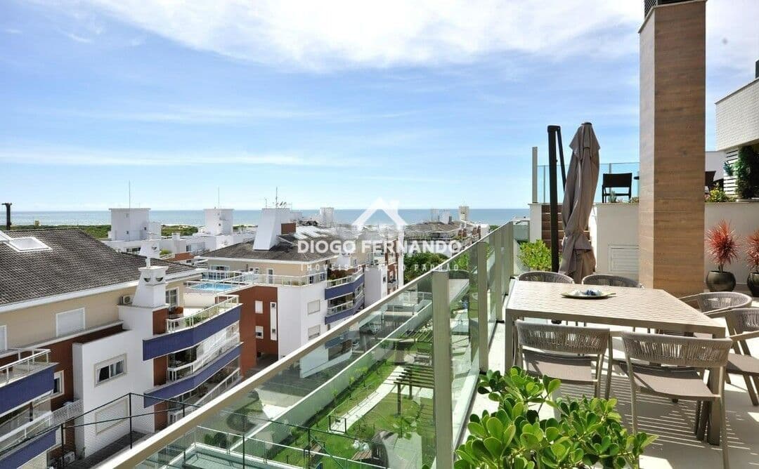 Cobertura Espetacular à venda no Oceanic Beachfront Residence