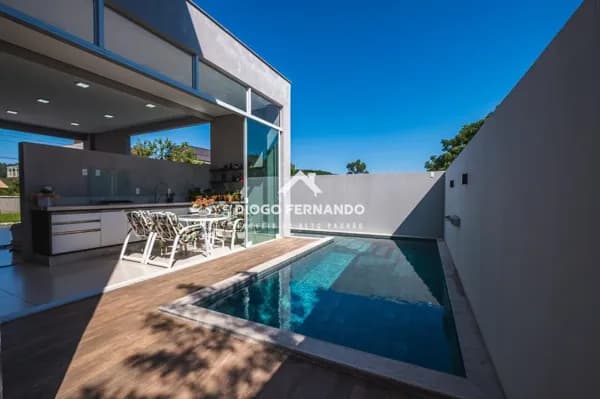 Linda Casa em Condomínio na Vargem Grande