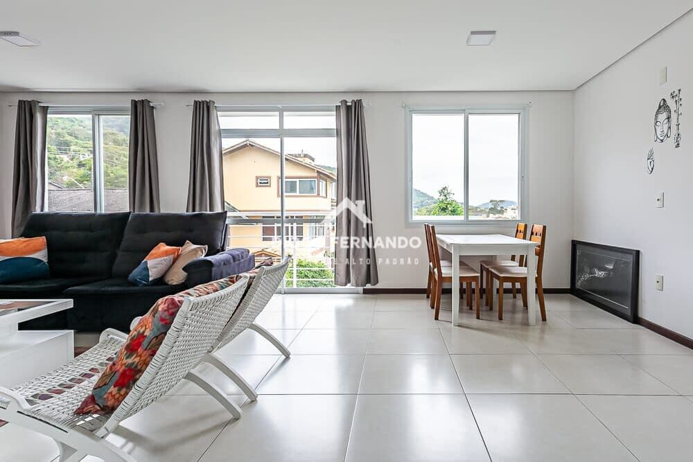 Lindo Duplex de 4 dormitórios no Canto da Lagoa