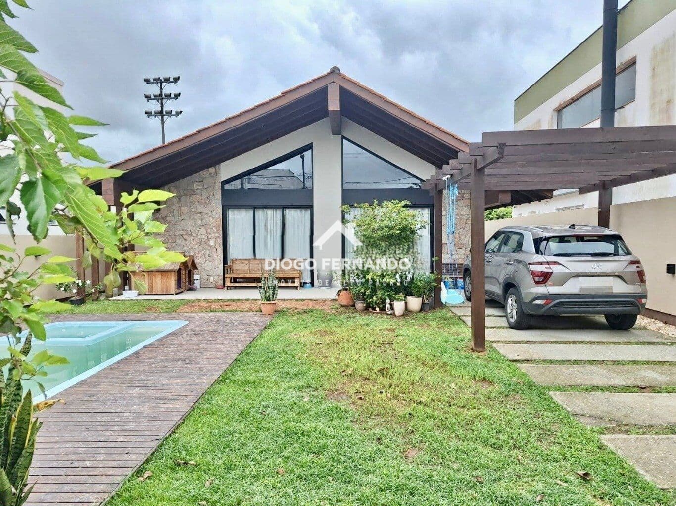 Casa 3 dormitórios no Portal do Ribeirão