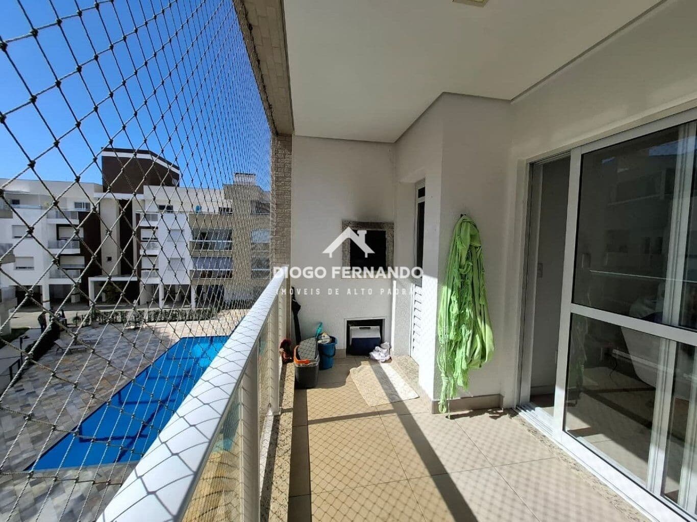 Apartamento com 3 Dormitórios no Palm Beach Residence