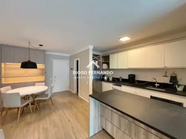 Apartamento à Venda com 3 dormitórios no Novo Campeche