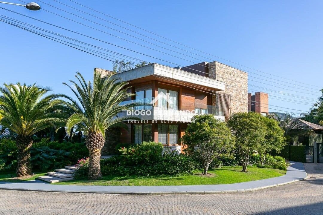 Casa de 03 dormitórios na Lagoa da Conceição