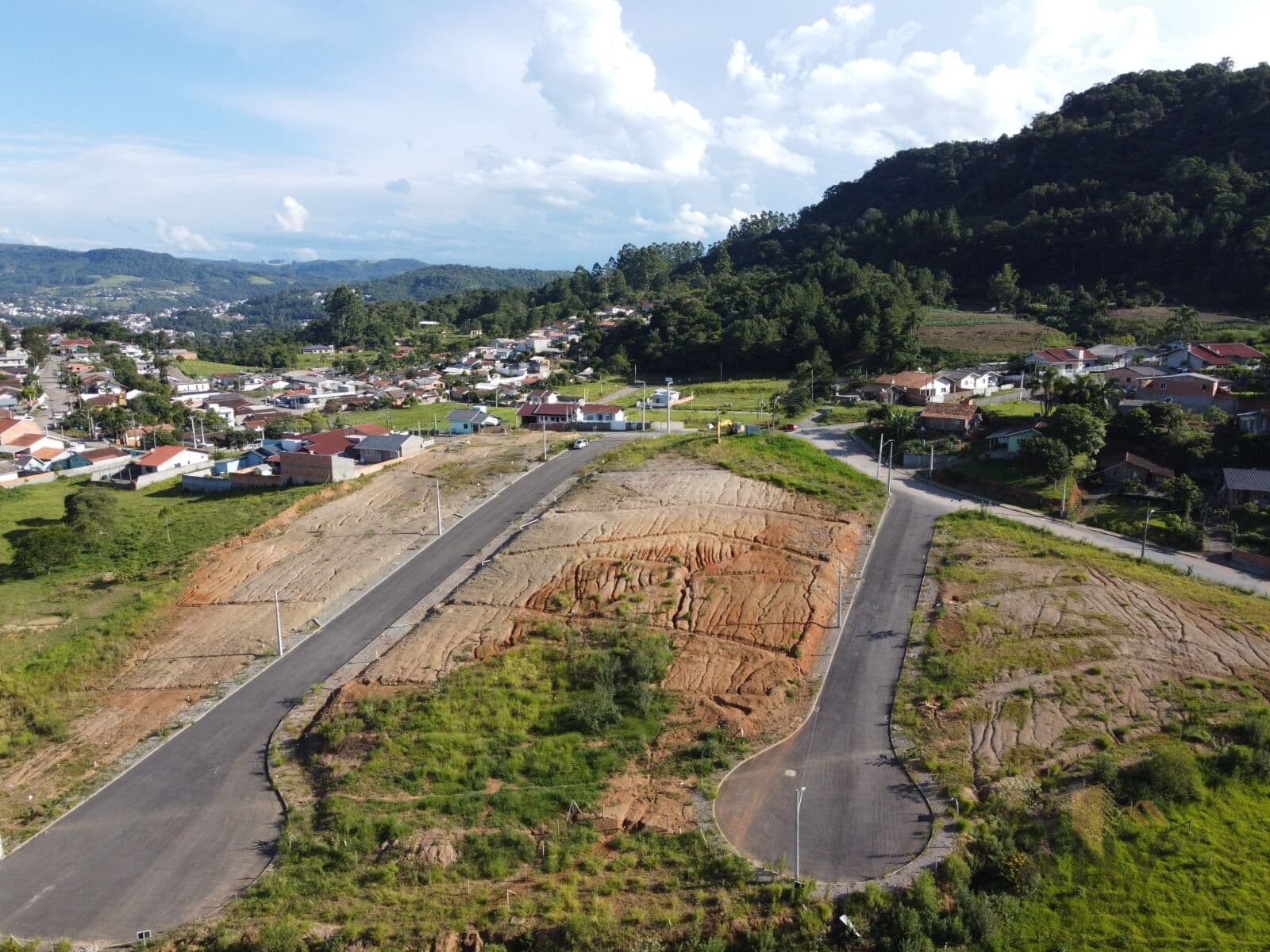 LOTES NO LOTEAMENTO ÔNIX, NA DIVISA ENTRE OS BAIRROS PROGRESSO/ FUNDO CANOAS EM RIO DO SUL.
