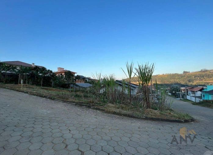 Lote/Terreno em Laurentino - Centro