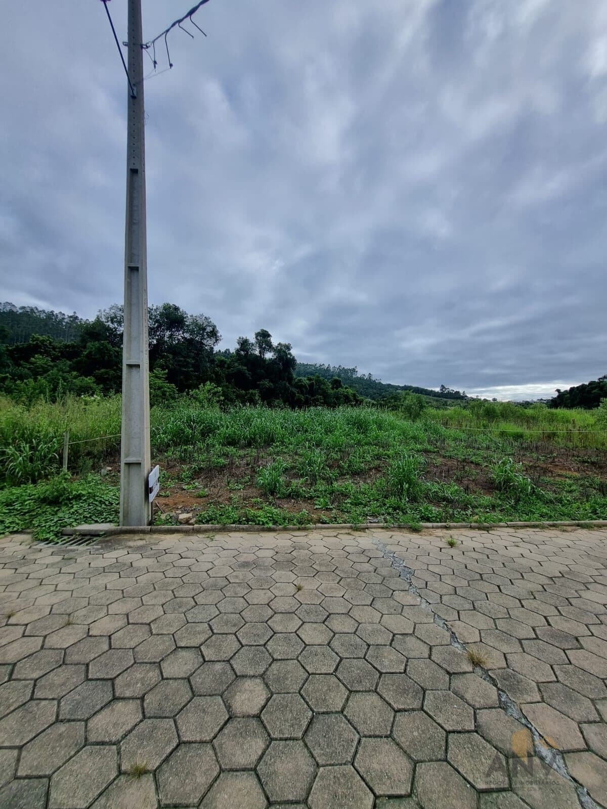 LOTE À VENDA – LOTEAMENTO JARDIM CENTRAL