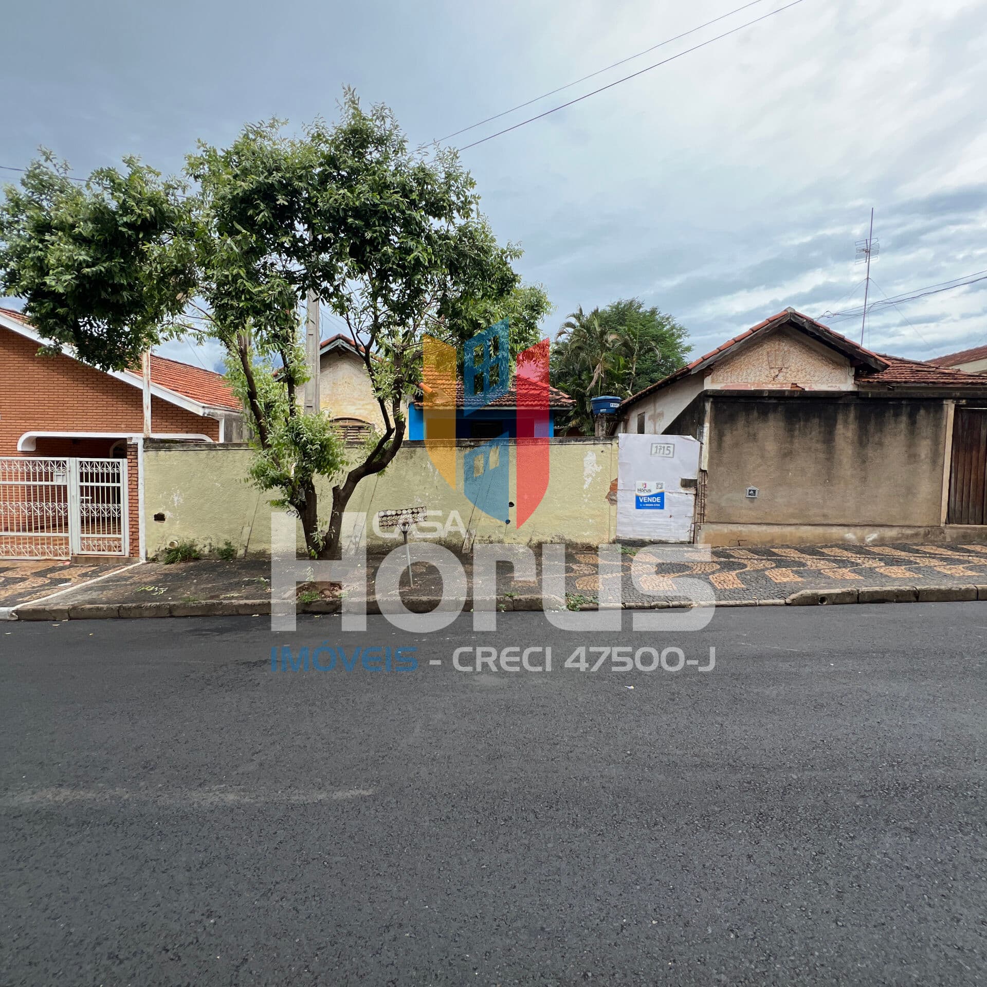 Casa à Venda no Vila Daniel (NÃO ACEITA FINANCIAMENTO)