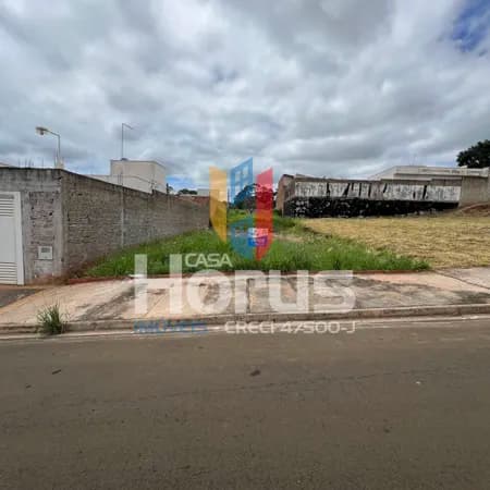 Terreno à Venda no Santa Luzia