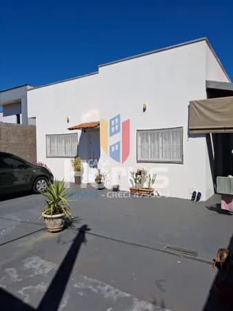 Casa à Venda no Santa Luzia