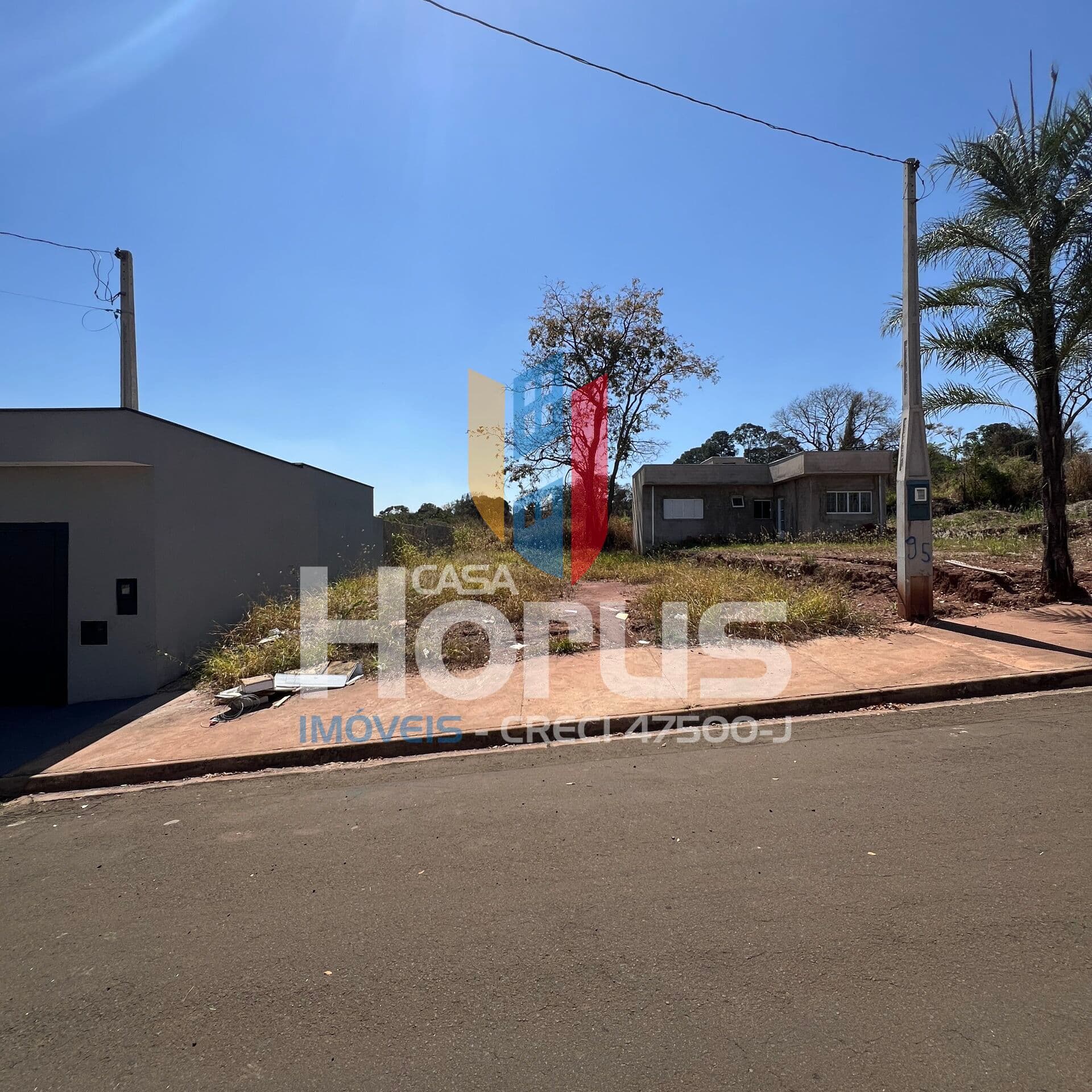 Terreno à Venda no Santa Luzia