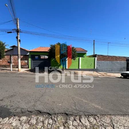 Casa à Venda no Anésia