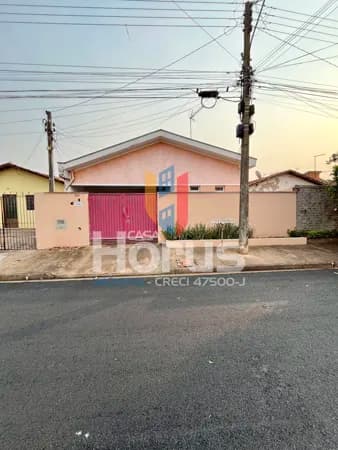 Casa à Venda no Dornelles