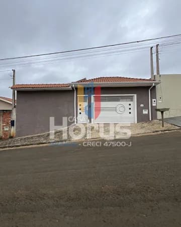 Casa à Venda no Santa Luzia