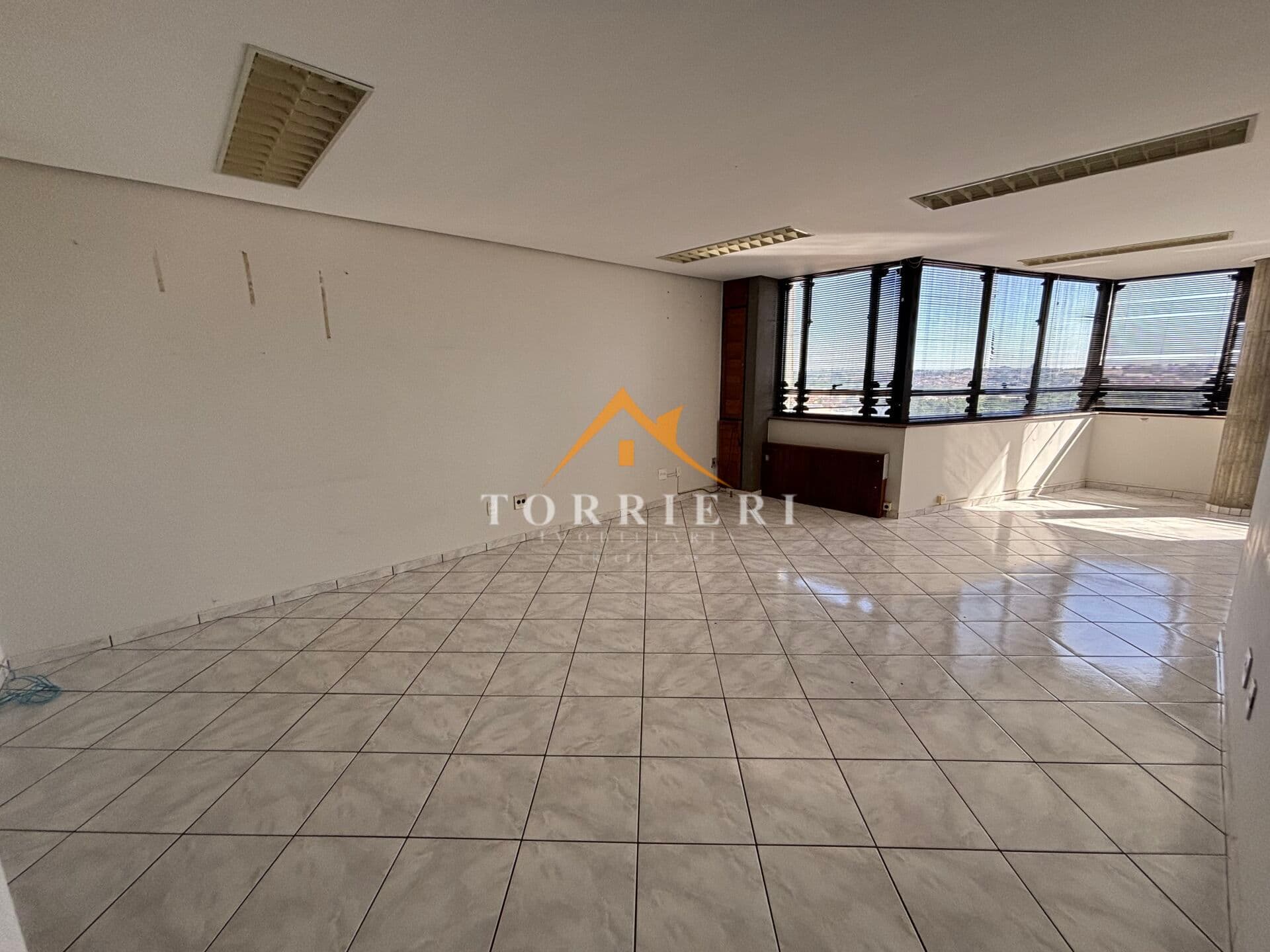 Sala/Conjunto em Bebedouro - Centro