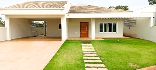 Casa em Condomínio - Vivendo em Meio a Natureza no Res. Lago Azul