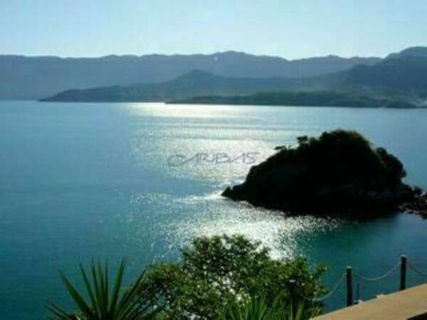 Casa Alto Padrão em Feiticeira, Ilhabela/SP