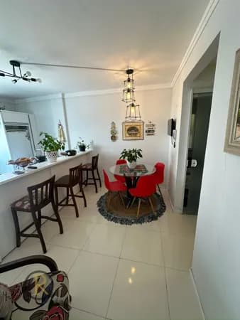 Apartamento quadra-mar no Calçadão da Central