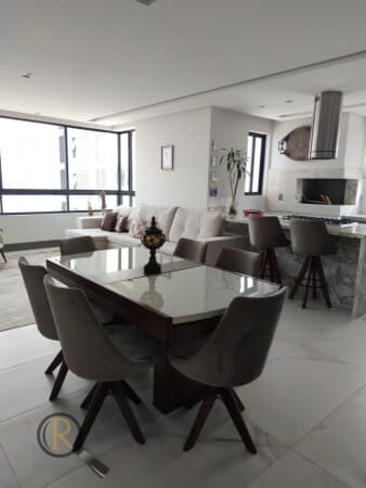 Apartamento 3 suítes, mobiliado, centro de Balneário Camboriú