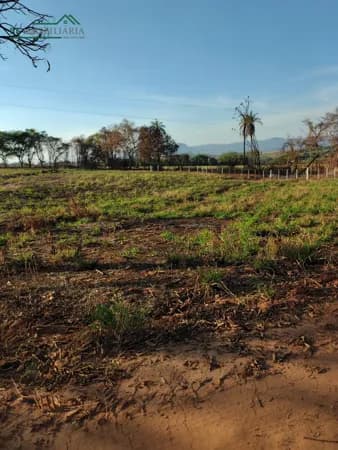 Lote/Terreno em São João Batista do Glória - Centro