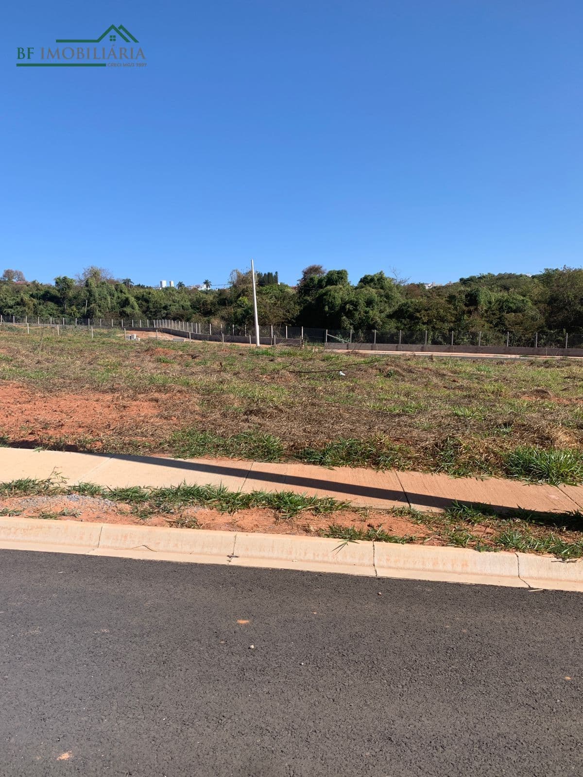 Lote/Terreno em Passos - Jardim dos Lagos