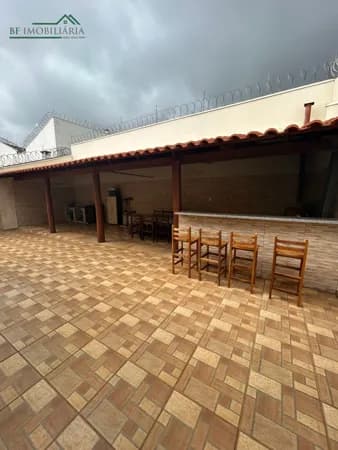 Casa em Passos - Santa Casa