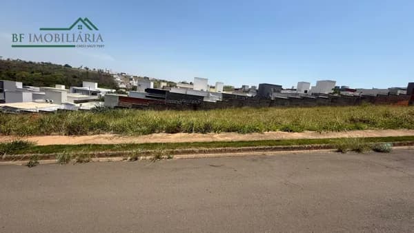 Lote/Terreno em Passos - Novo Mundo III