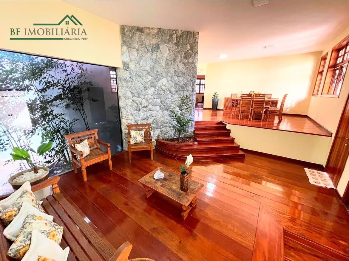Casa em Passos - Parque Residencial Eldorado