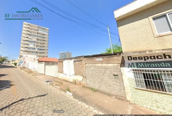 Lote/Terreno em Passos - Centro