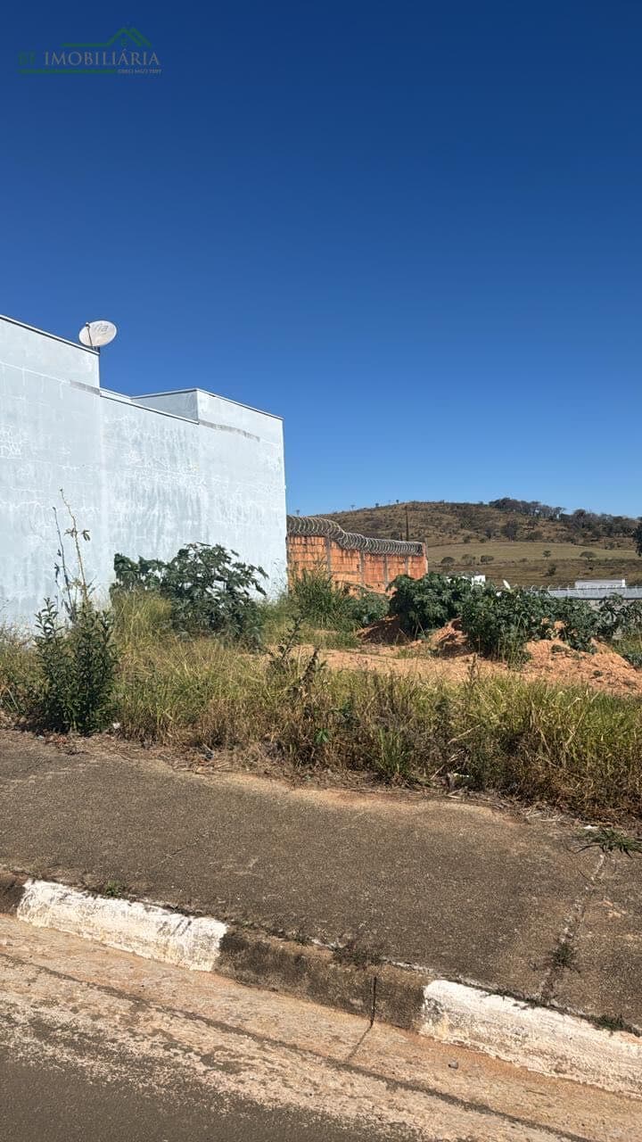 Lote/Terreno em Passos - Canada 2