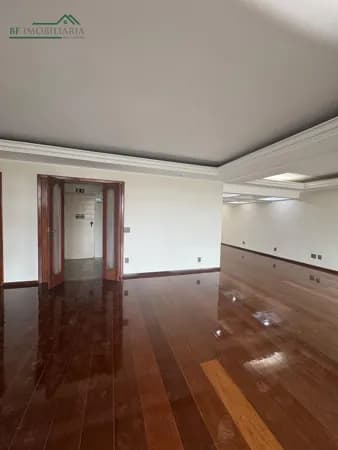 Apartamento em Passos - Centro