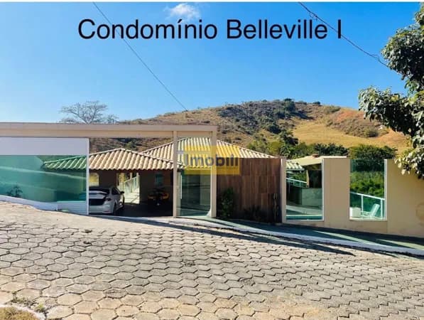Casa no Condomínio BelleVile I