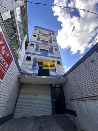 Quarto e sala no CENTRO