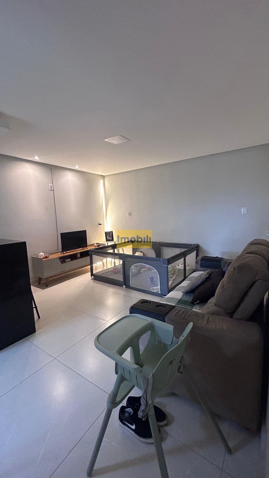 Casa com ponto comercial - Bairro João Riguete