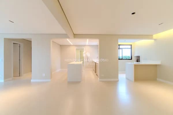 Apartamento reformado com 161,07m² privativos, 3 quartos e 2 vagas no Ecoville Tower | Ecoville – Curitiba