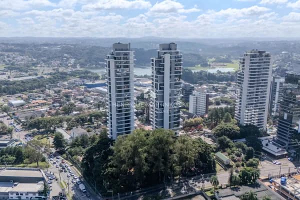 Apartamento alto padrão com vista 360º para o Parque Barigui – MAI Terrace | 245m² privativos | 3 (ou 4) suítes | 3 vagas
